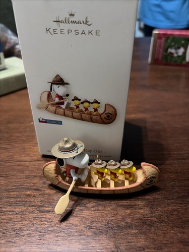 Hallmark peanuts beagle scout - hallmark,