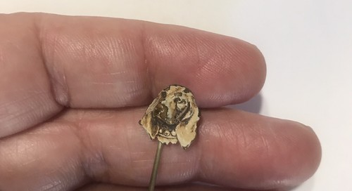 Beagle dog pin antique - dog,