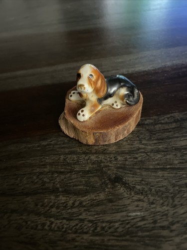 Miniature vintage sitting - vintage,