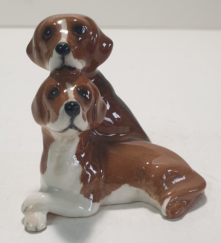 A211 beswick pair beagle - pair,