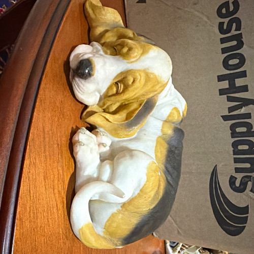 Sleeping beagle dog figurine - beagle,